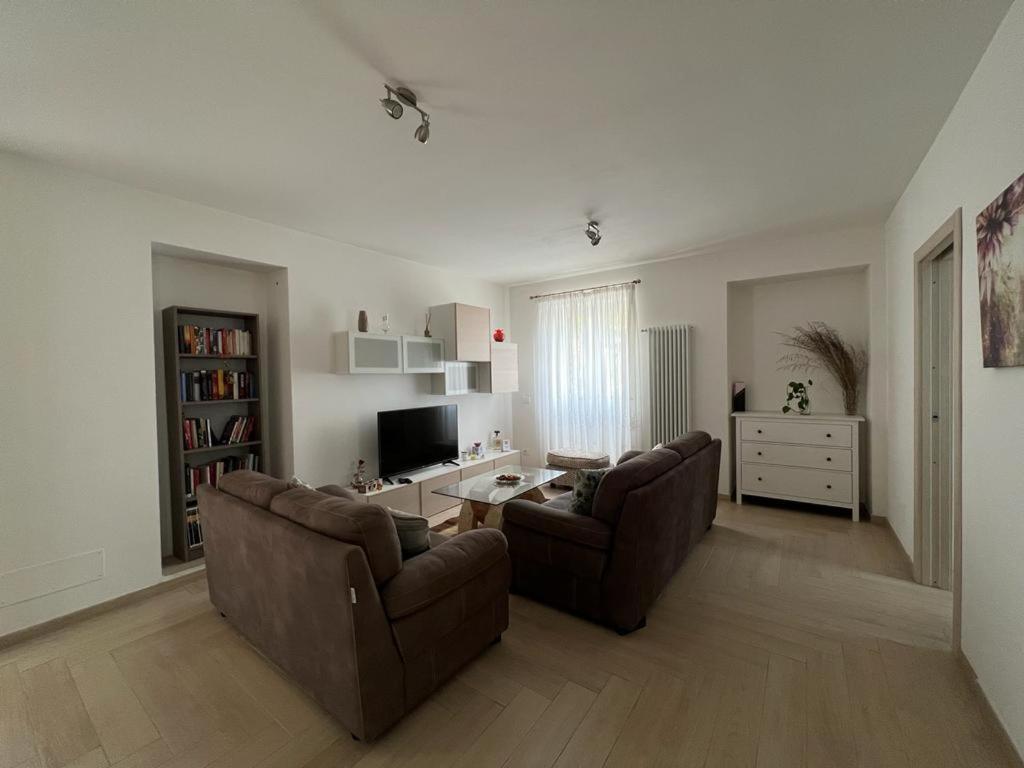 Appartato A 5 Minuti Dal Mare Apartment Империа Екстериор снимка